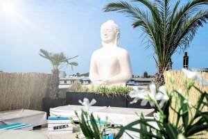 Deck5 Rooftop Beach Bar