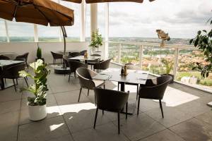 Aureole Fusion Restaurant And Lounge