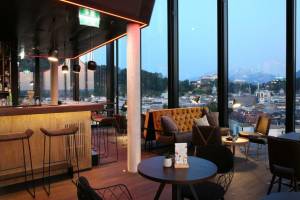 Hu:goes14 Rooftop Bar & SkyBREAKFAST