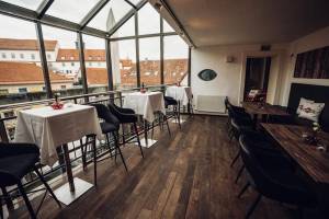 M1 Martini Bar-Cafe & Rooftop