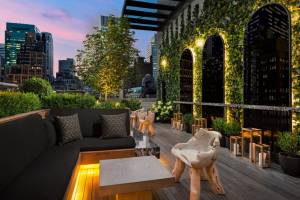 Castell Rooftop Lounge