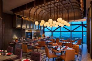 665°F Restaurant