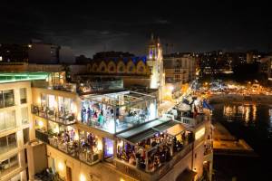 Barracuda Rooftop Lounge